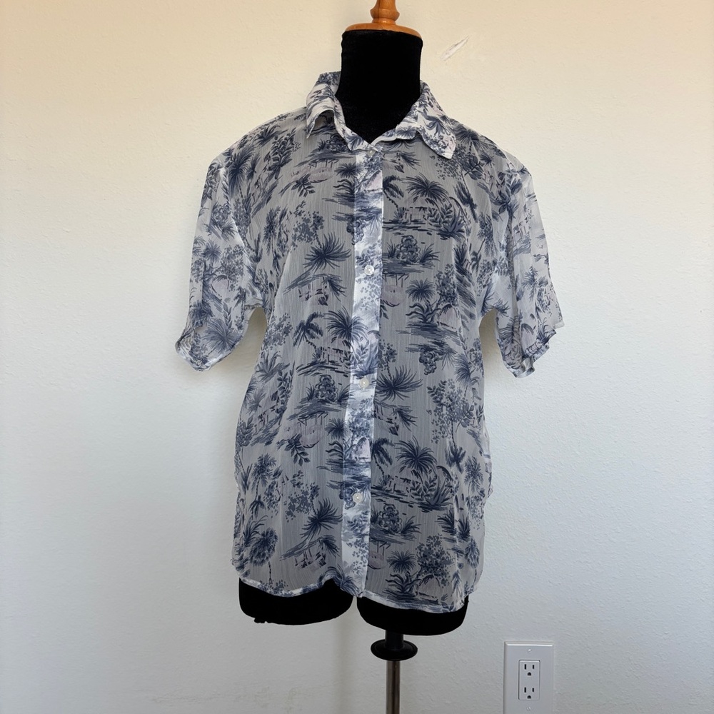 Abercrombie & Fitch Sheer Tropical Print Short sleeve Button Up